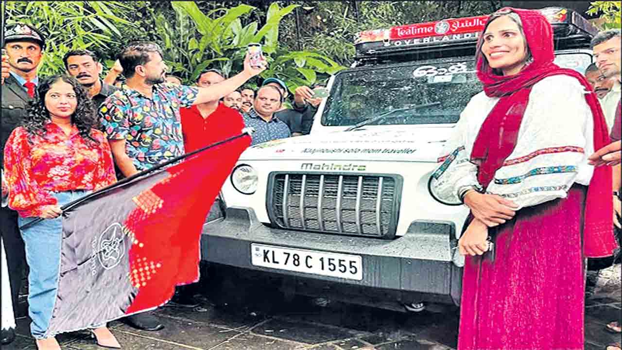 ఫిఫా ప్రపంచకప్‌ కోసం కారులో..