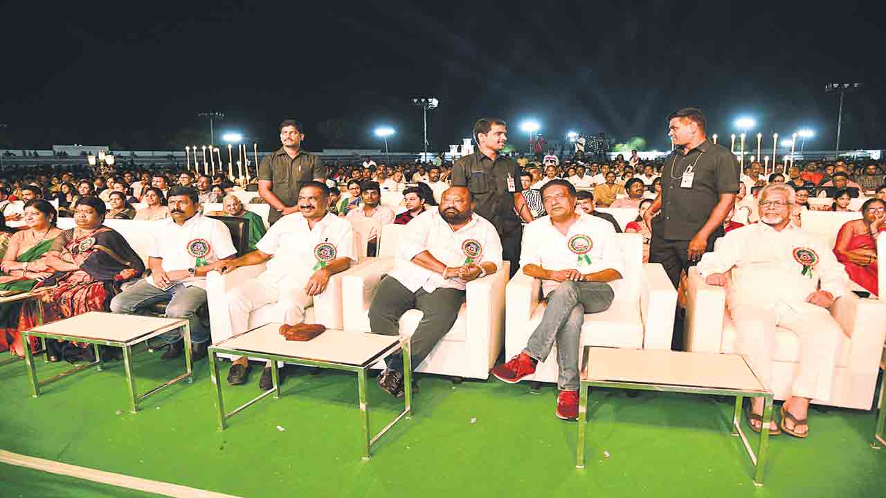 కళోత్సవం.. కమనీయం