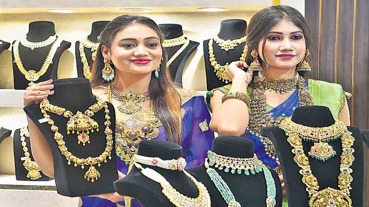 పసిడి పరుగు