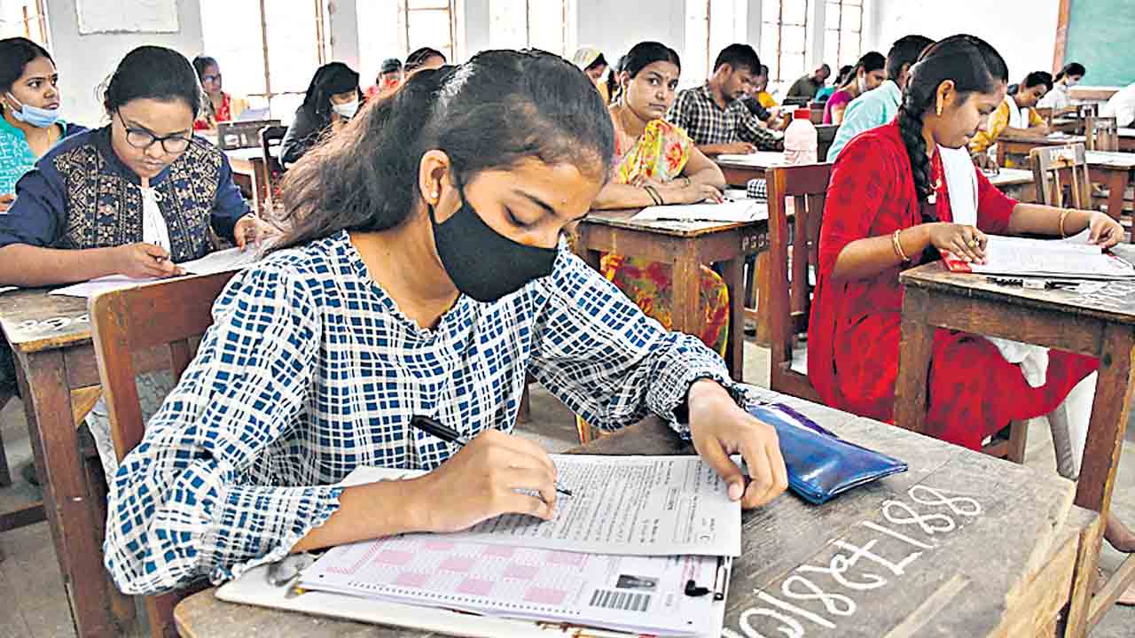 16న గ్రూప్‌-1 ప్రిలిమ్స్‌.. పరీక్ష రాయాలంటే ఈ రూల్స్‌ పాటించాల్సిందే..