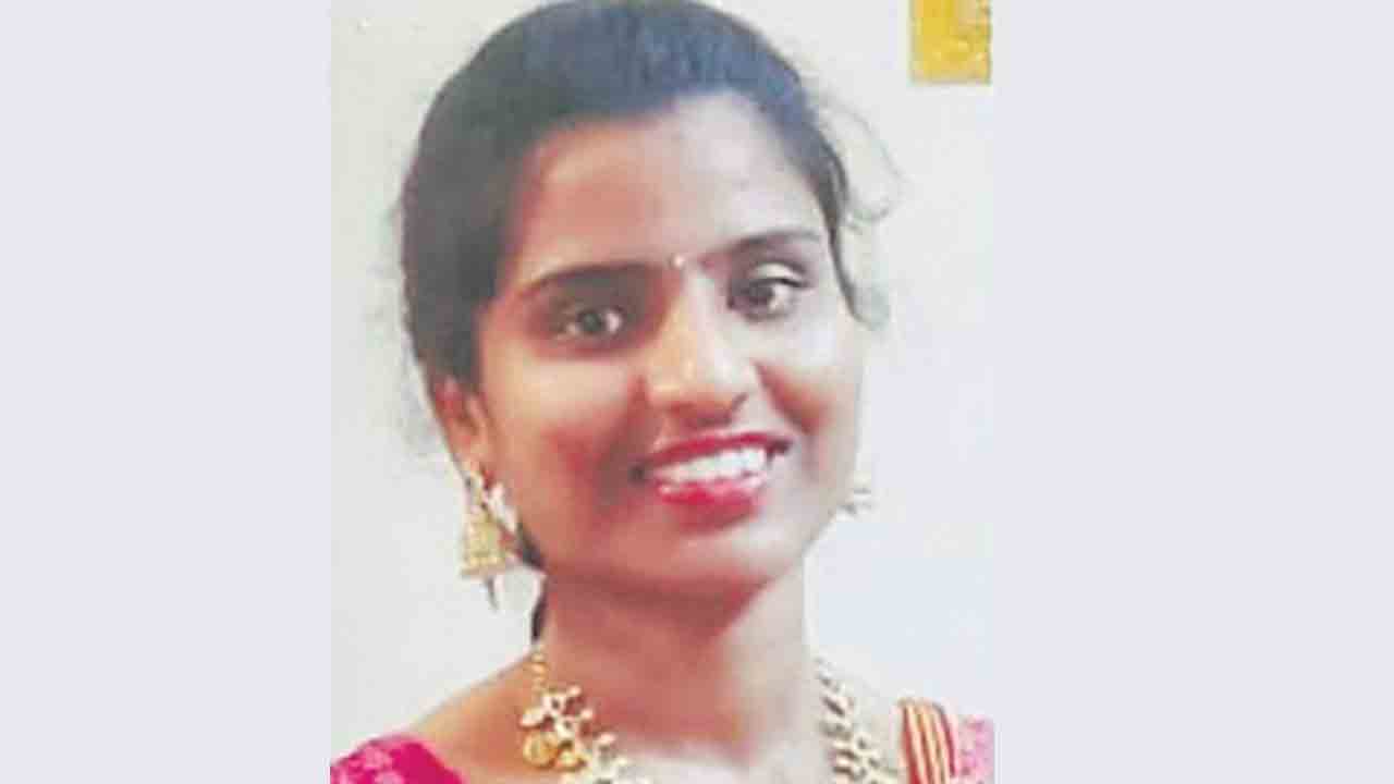 భర్తతో సినిమాకు వెళ్లిన మహిళ అదృశ్యం