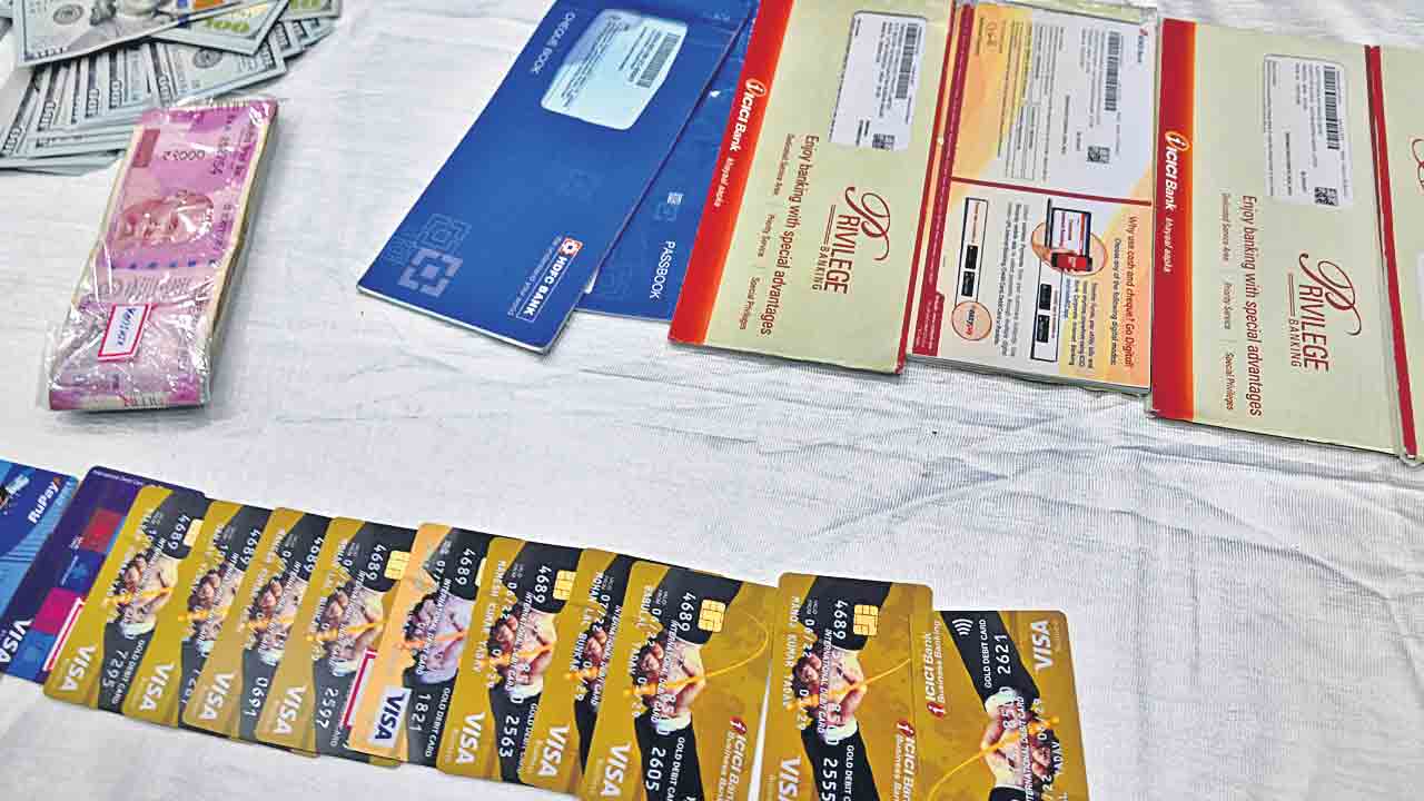 హవాలా.. దాటిస్తున్నదెలా?