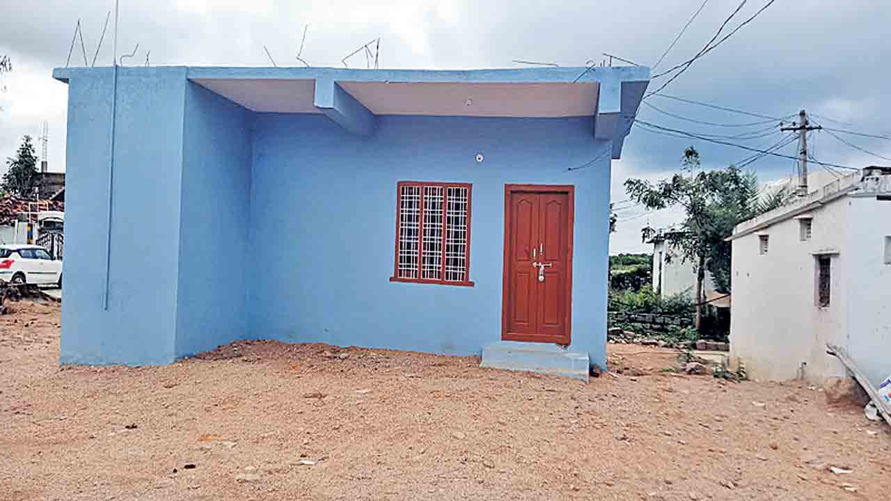 కేబిదొడ్డిలో డ్వాక్రా భవనం పూర్తి