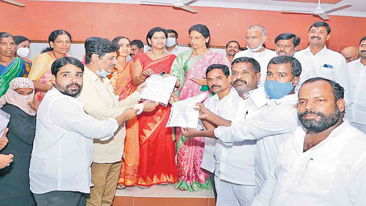 రైతన్నలకు అండగా సర్కారు