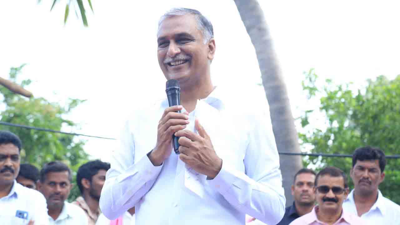 మద్యం, డబ్బుతో గెలుస్తామంటున్న బీజేపీకి ప్రజలు బుద్ధిచెప్పాలి: మంత్రి హరీశ్‌ రావు