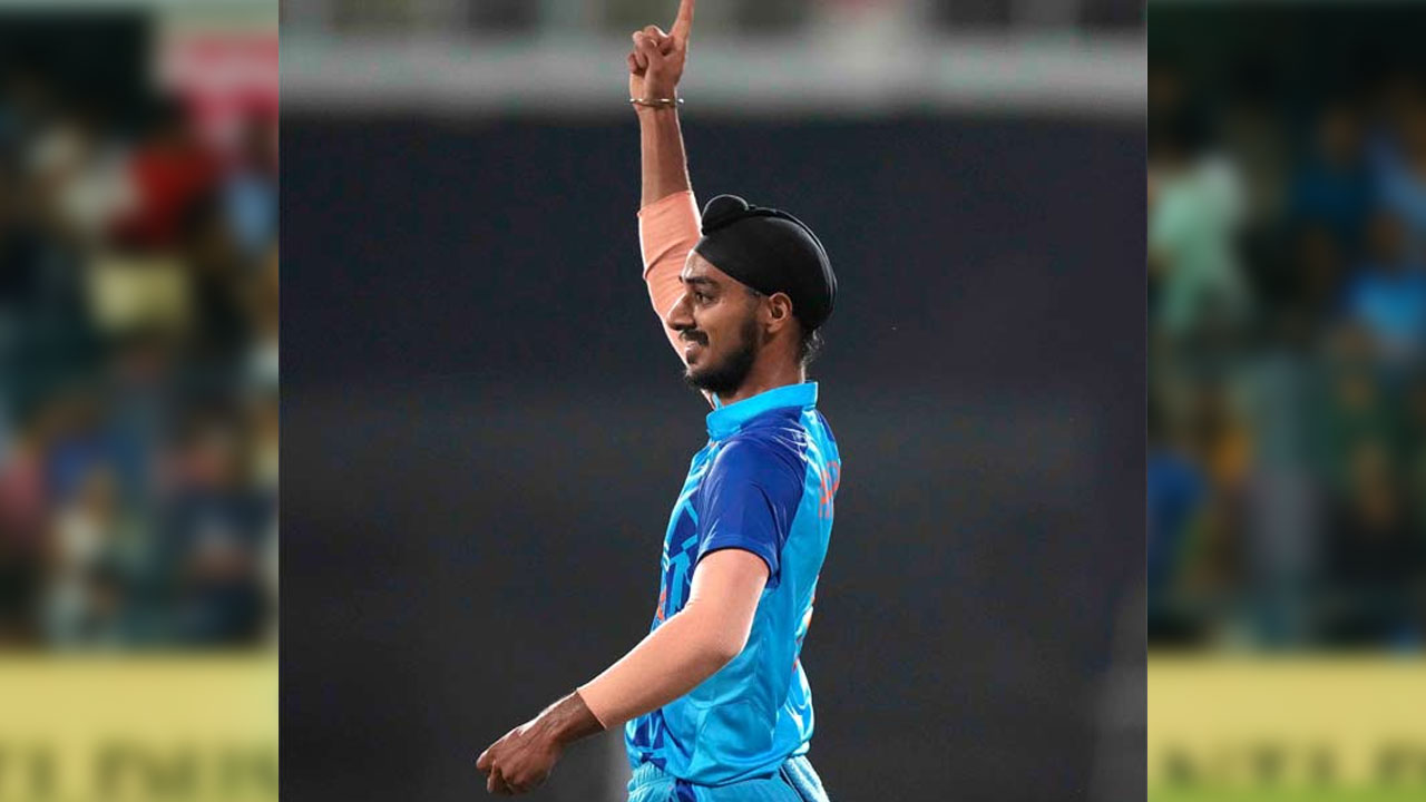 IND vs SA | తొలి ఓవర్లోనే రెండు వికెట్లు తీసిన అర్షదీప్.. బవుమా, రూసో డకౌట్