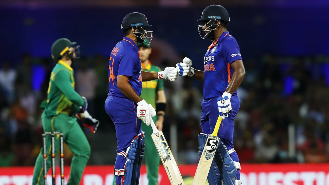 India Vs SA ODI |  ఓట‌మి అంచుల్లో టీం ఇండియా.. స్కోరెంతంటే?!