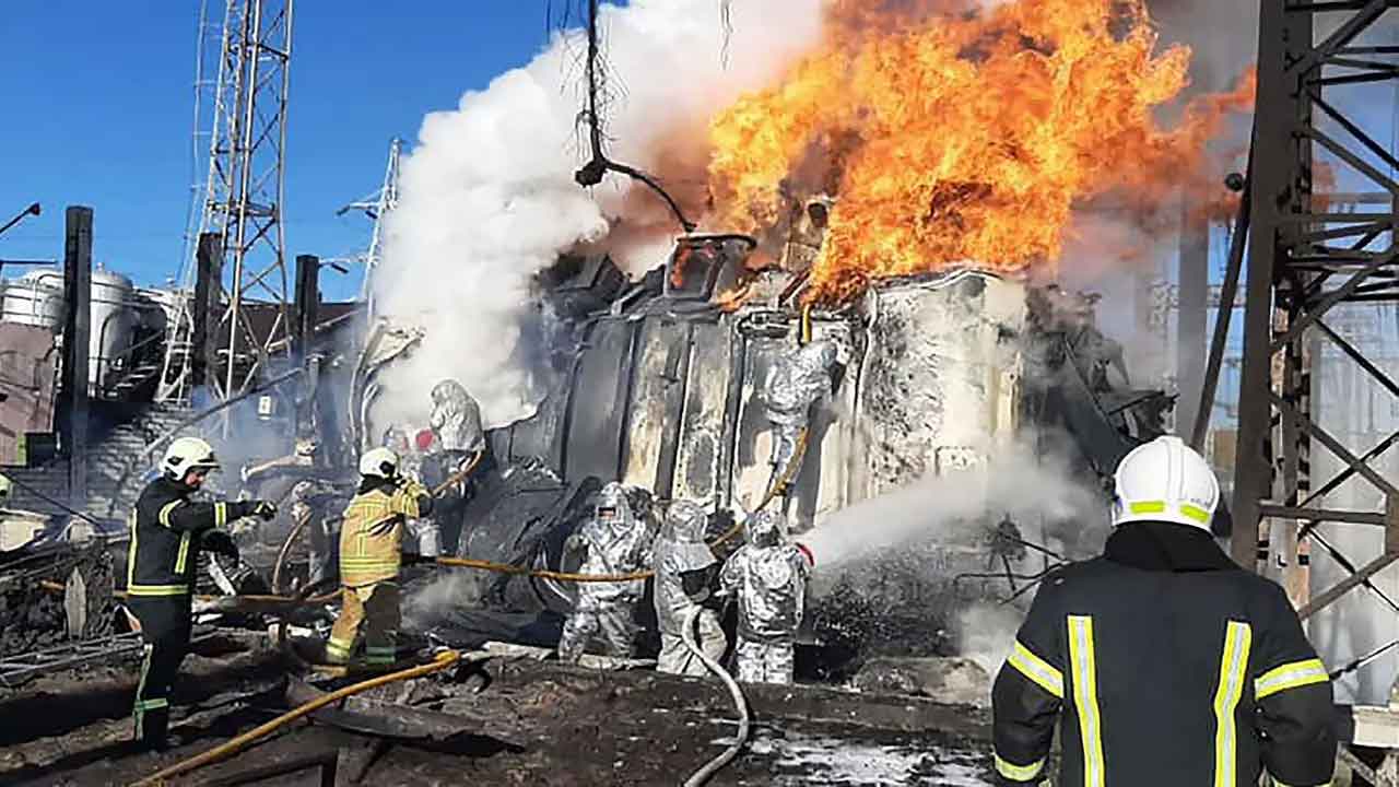 India Warning | రష్యా-ఉక్రెయిన్‌ వార్‌ : ఇండియన్స్‌కు ఎంబసీ హెచ్చరిక జారీ