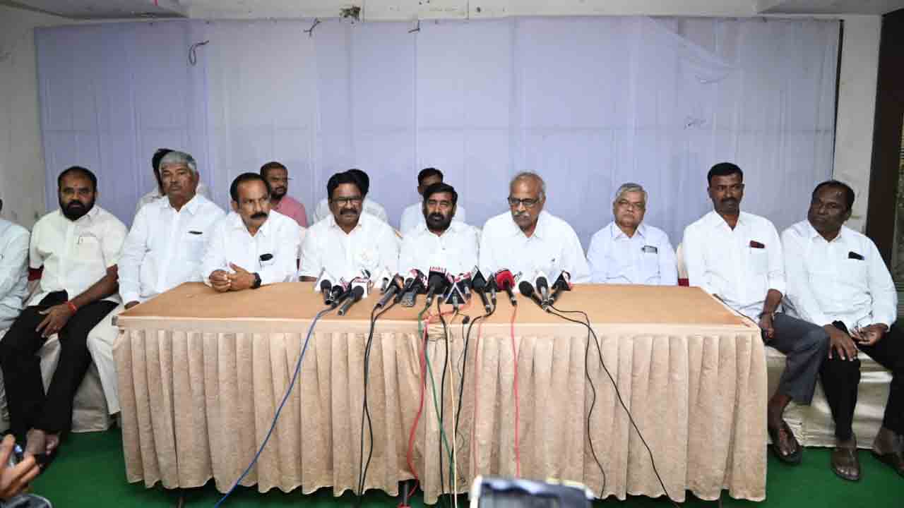 దేశంలో అప్ర‌క‌టిత ఎమ‌ర్జెన్సీ.. బీజేపీ నేత‌ల‌పై మంత్రి జ‌గ‌దీశ్ రెడ్డి ఫైర్