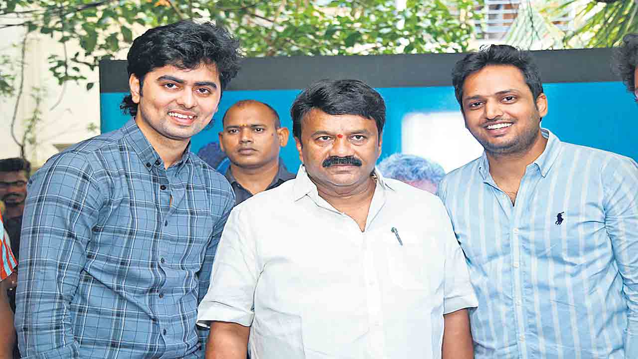 యువతను ఆదరిస్తున్నారు