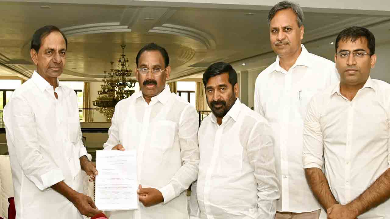 జనం మనిషి కూసుకుంట్ల