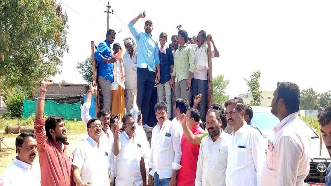 మునుగోడులో ఎమ్మెల్యే వొడితల సతీశ్‌ ప్రచారం