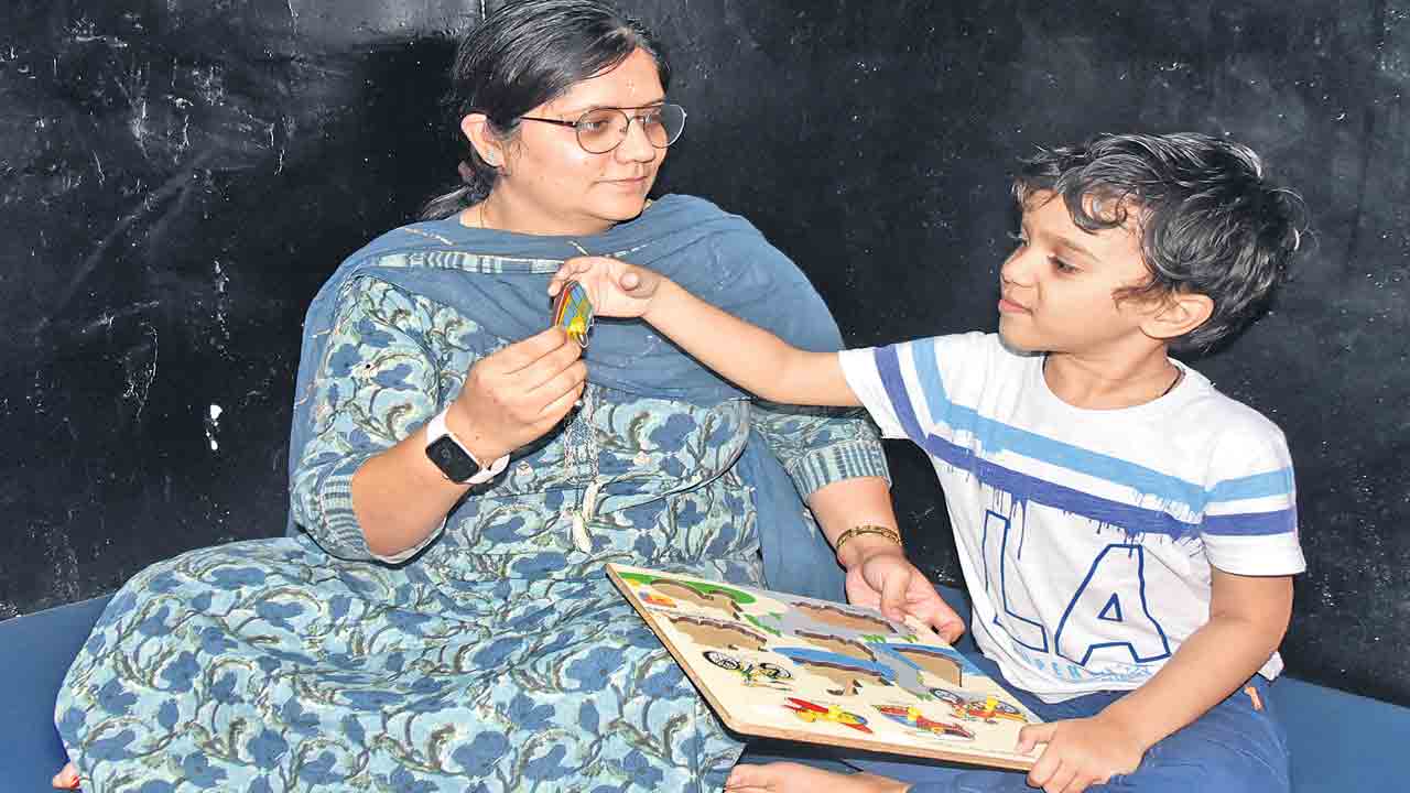 ఆటిజం.. అమ్మ బడి