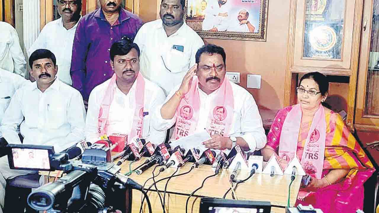 ‘బండి’ని ఎర్రగడ్డలో చేర్చాలి