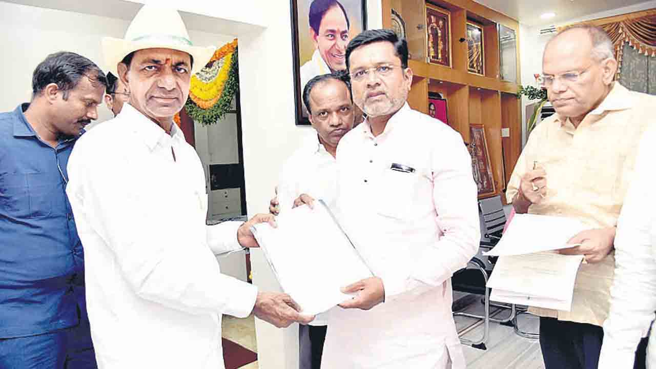 నాడు వరాల జల్లు నేడు నిధుల పరవళ్లు