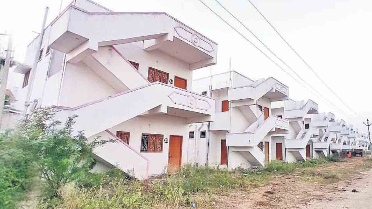 డబుల్‌ బెడ్రూం ఇండ్లు రెడీ