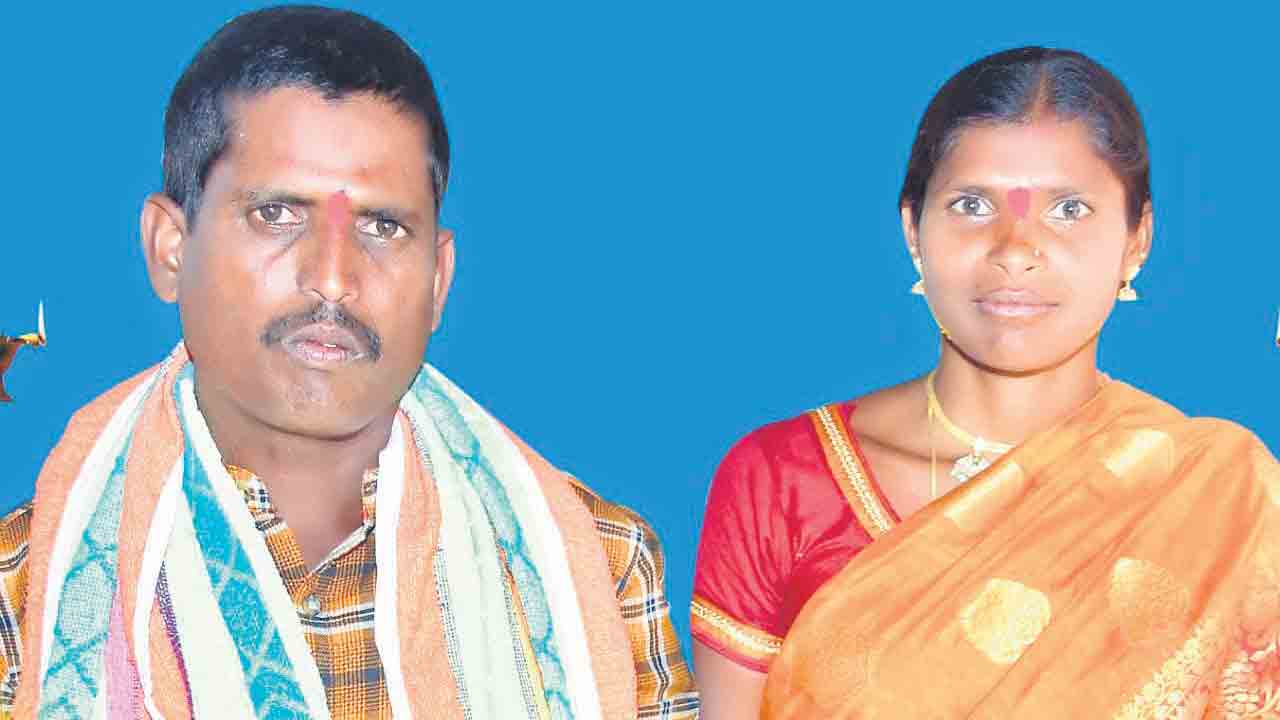 దంపతులను కాటేసిన కరెంట్‌