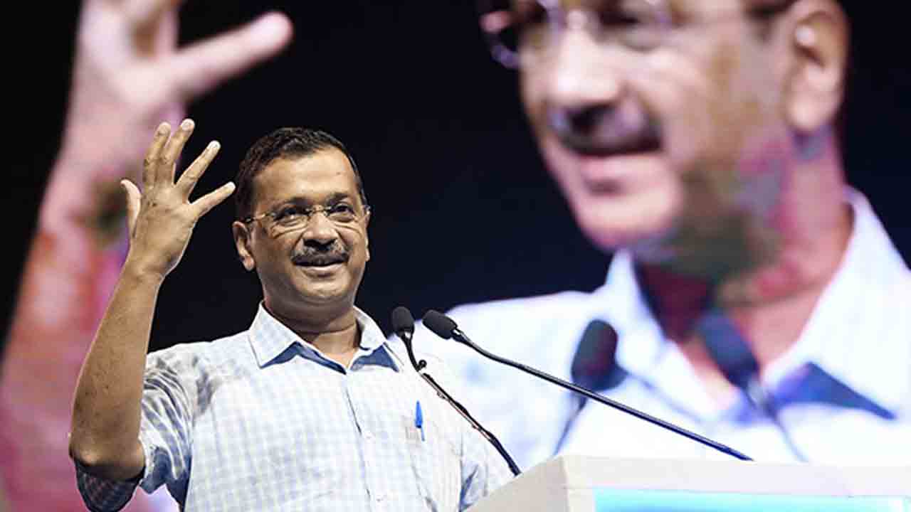 నా భార్య కూడా న‌న్ను అన్ని తిట్లు తిట్ట‌లేదు.. ఎల్జీ గారు చిల్ అవ్వండి..!