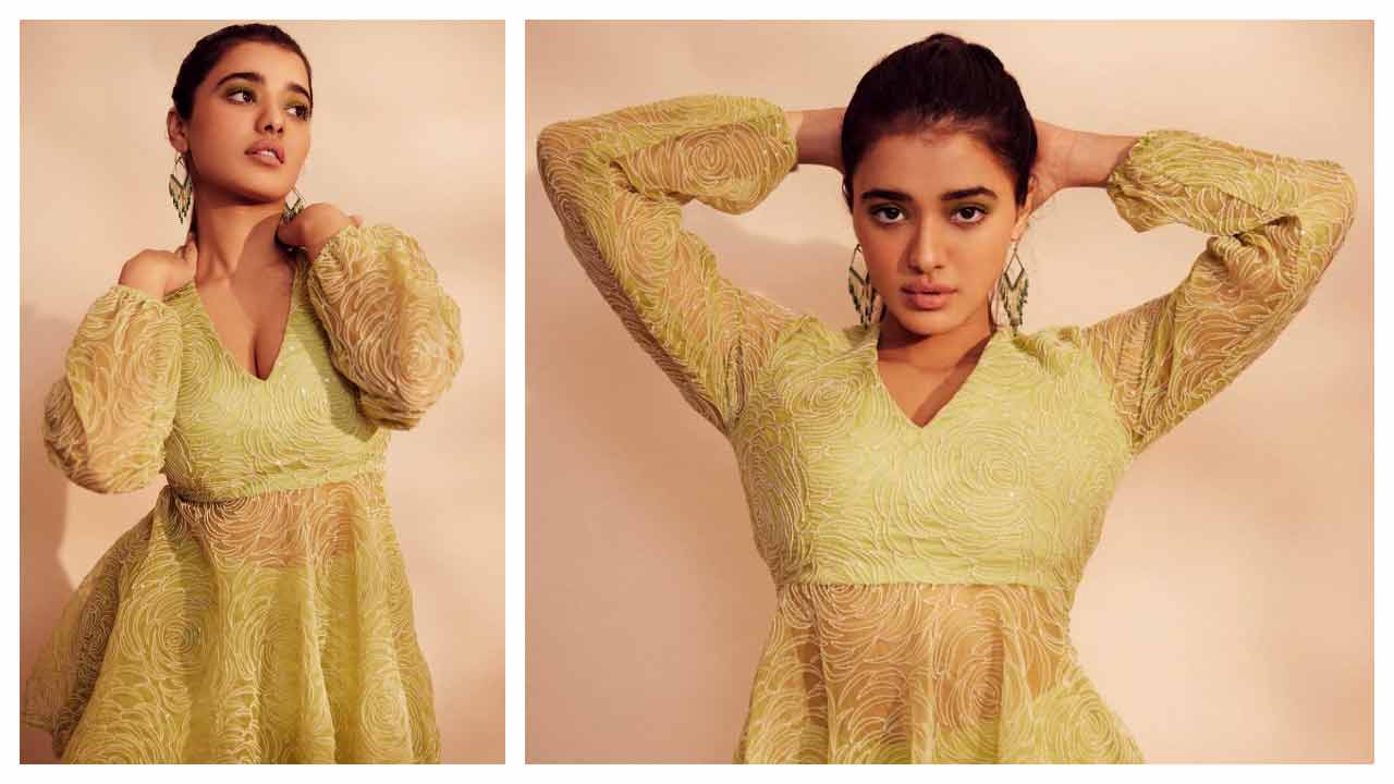 Ketika Sharma | చిలుకపచ్చ రంగు డ్రెస్‌లో కేతికా శర్మ కిల్లింగ్‌ లుక్స్‌..