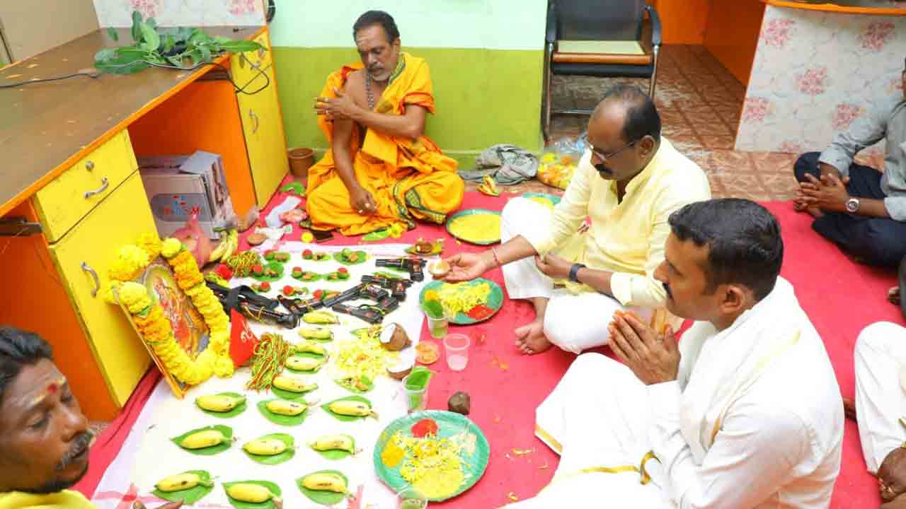 ఘనంగా దసరా పూజలు