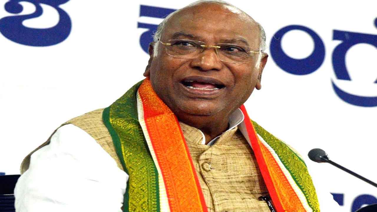 AICC Chief Kharge | కాంగ్రెస్ పార్టీ పగ్గాలు చేపట్టిన రెండో దళిత నేత ఖర్గే