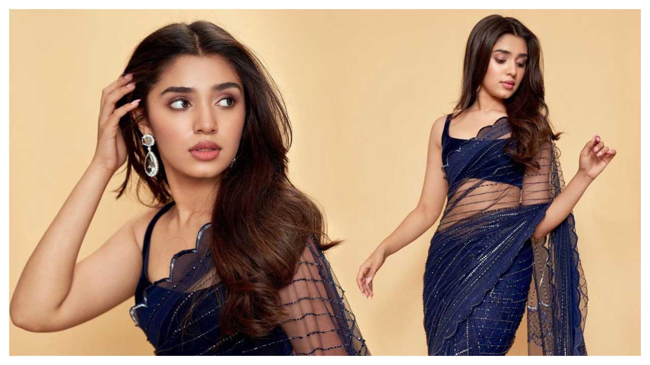 Krithi Shetty | బ్లూ క‌ల‌ర్ శారీలో మ‌దిని దోచుకుంటున్న కృతి శెట్టి..