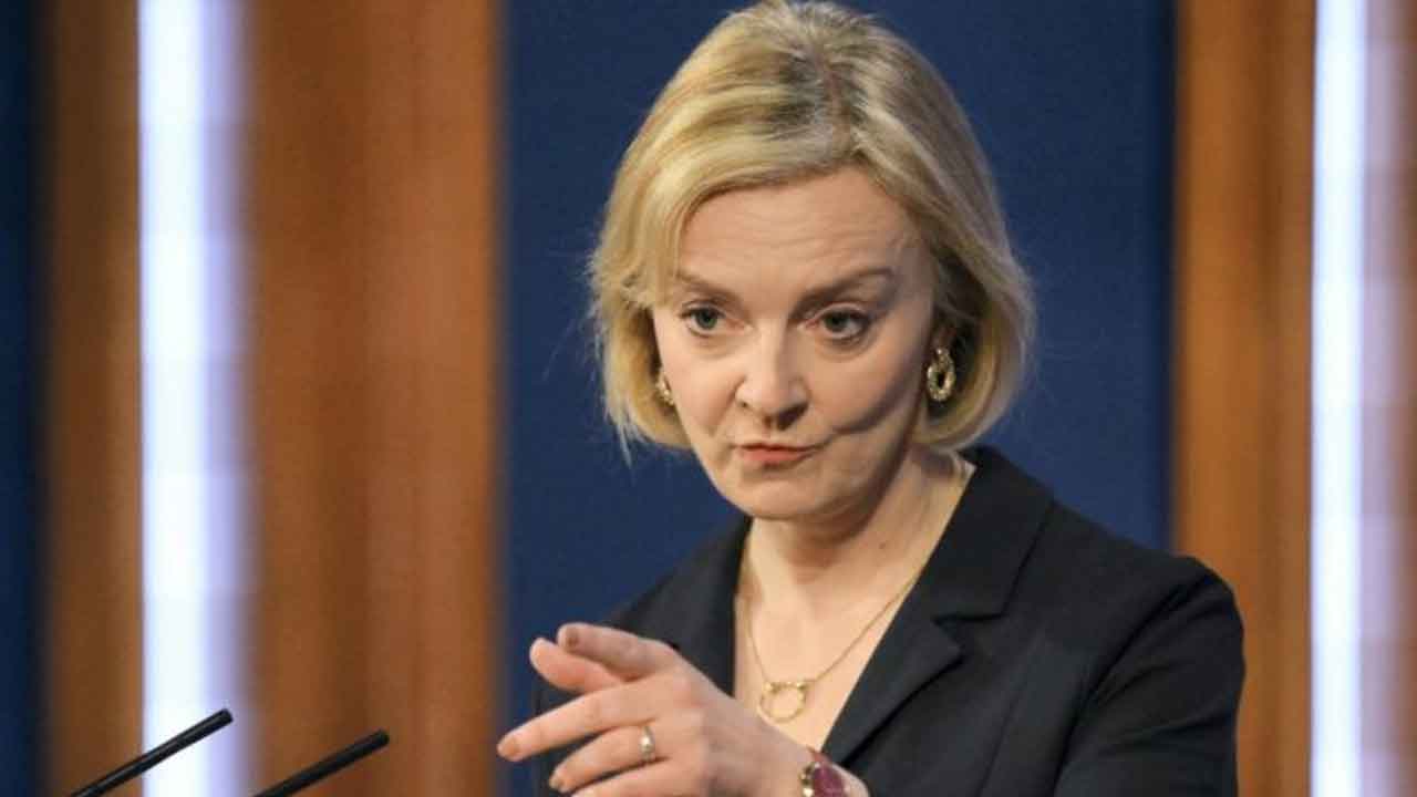 Liz Truss resign | బ్రిటన్‌ ప్రధాని పదవికి లిజ్‌ ట్రస్‌ రాజీనామా