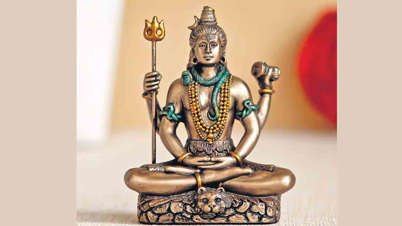 ఎలుకను మార్చింది బోయను దిద్దింది!