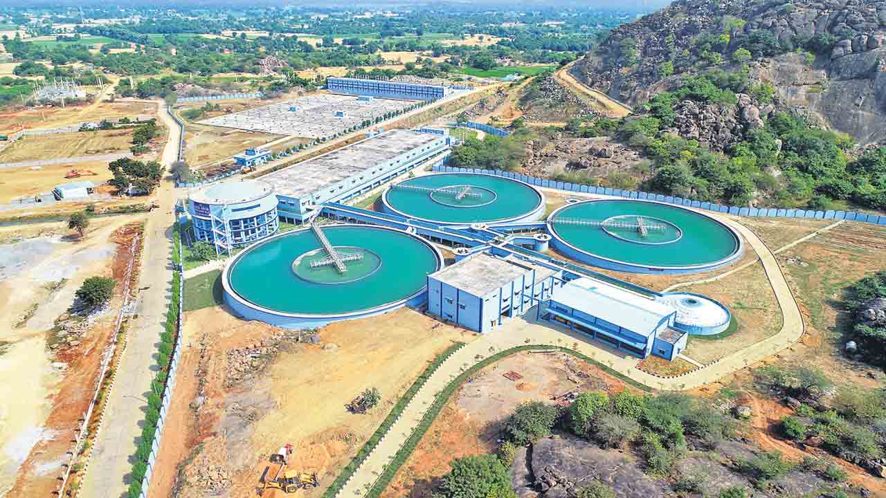 దాహం తీర్చిందెవరు.. ద్రోహం చేసిందెవరు?