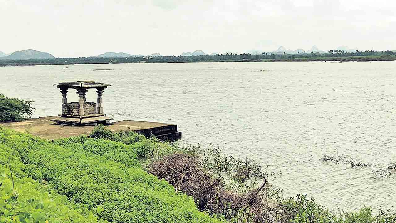 ‘హుస్నాబాద్‌ ఎల్లమ్మ చెరువుకు మహర్దశ