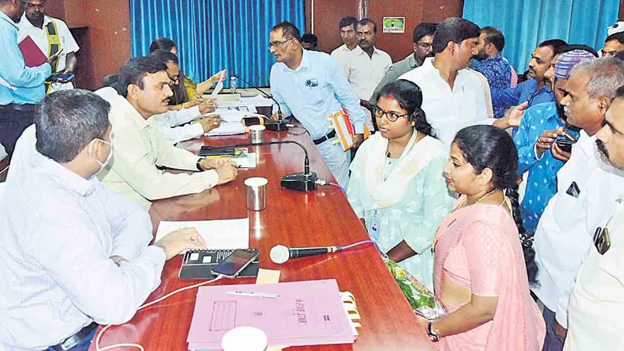 ప్రజావాణి అర్జీలను సత్వరమే పరిష్కరించాలి