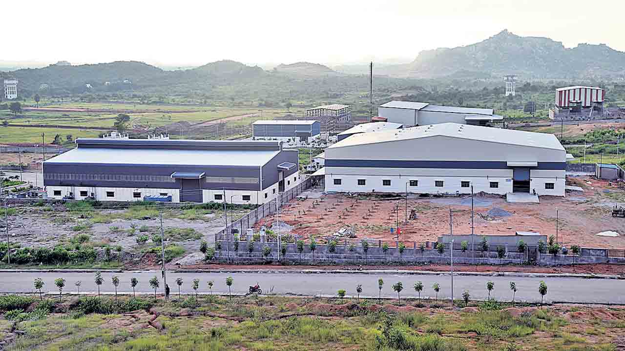 మునుగోడుకు మహర్దశ.. దండు మల్కాపూర్‌లో హరిత పారిశ్రామిక పార్కు