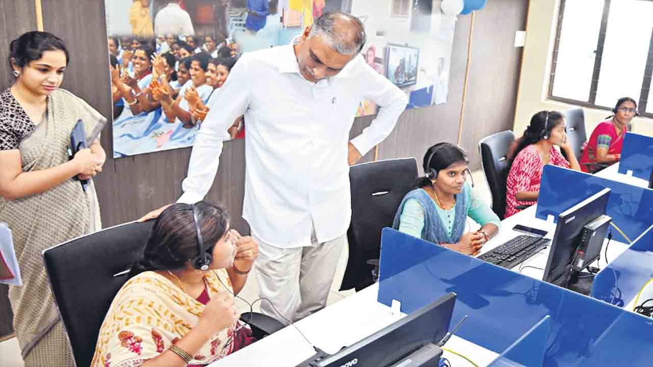 మానసిక సమస్యలా.. 14416కు డయల్ చేయండి