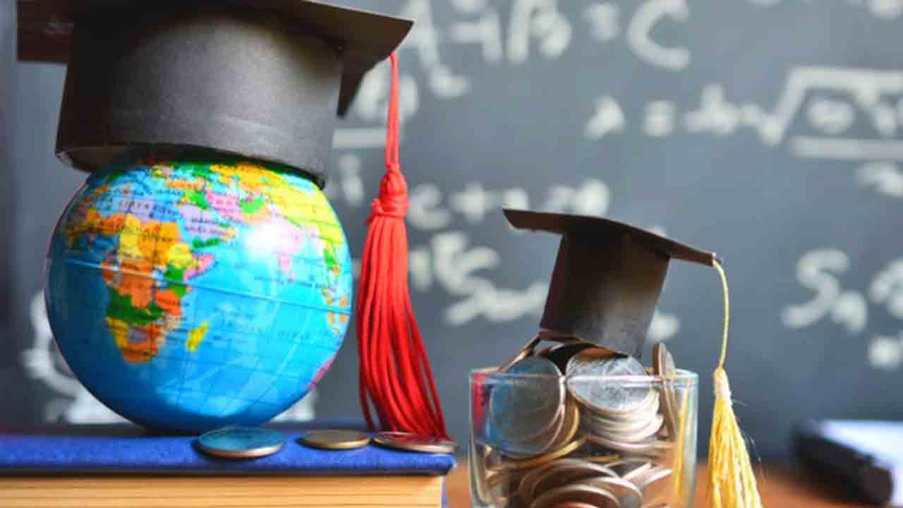 ఎంపికైతే ఏడాదికి రూ.12వేలు