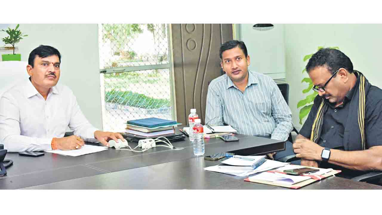 సీఎస్‌ఆర్‌ నిధులపై దృష్టి పెట్టాలి