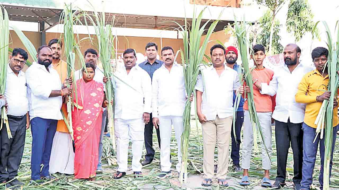 భక్తిశ్రద్ధలతో ఛఠ్‌ పూజలు