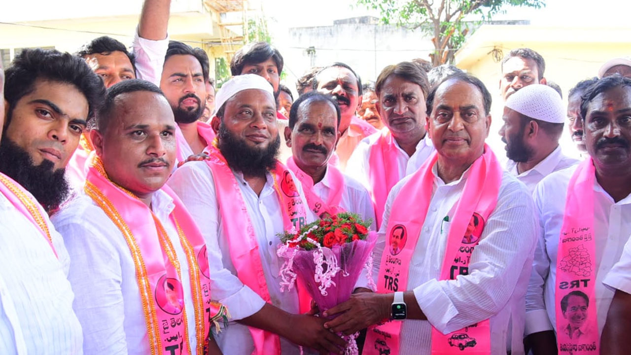 TRS Party | కాంగ్రెస్‌కు షాకు మీద షాకులు.. టీఆర్‌ఎస్‌లోకి పెరుగుతున్న వలసలు