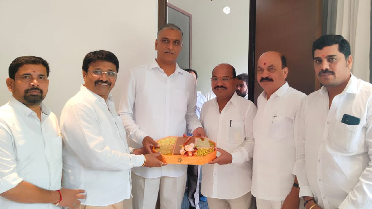 Minister Harish Rao | ఉద్యోగుల సమస్యలు పరిష్కరిస్తాం.. మంత్రి హరీష్ రావు హమీ