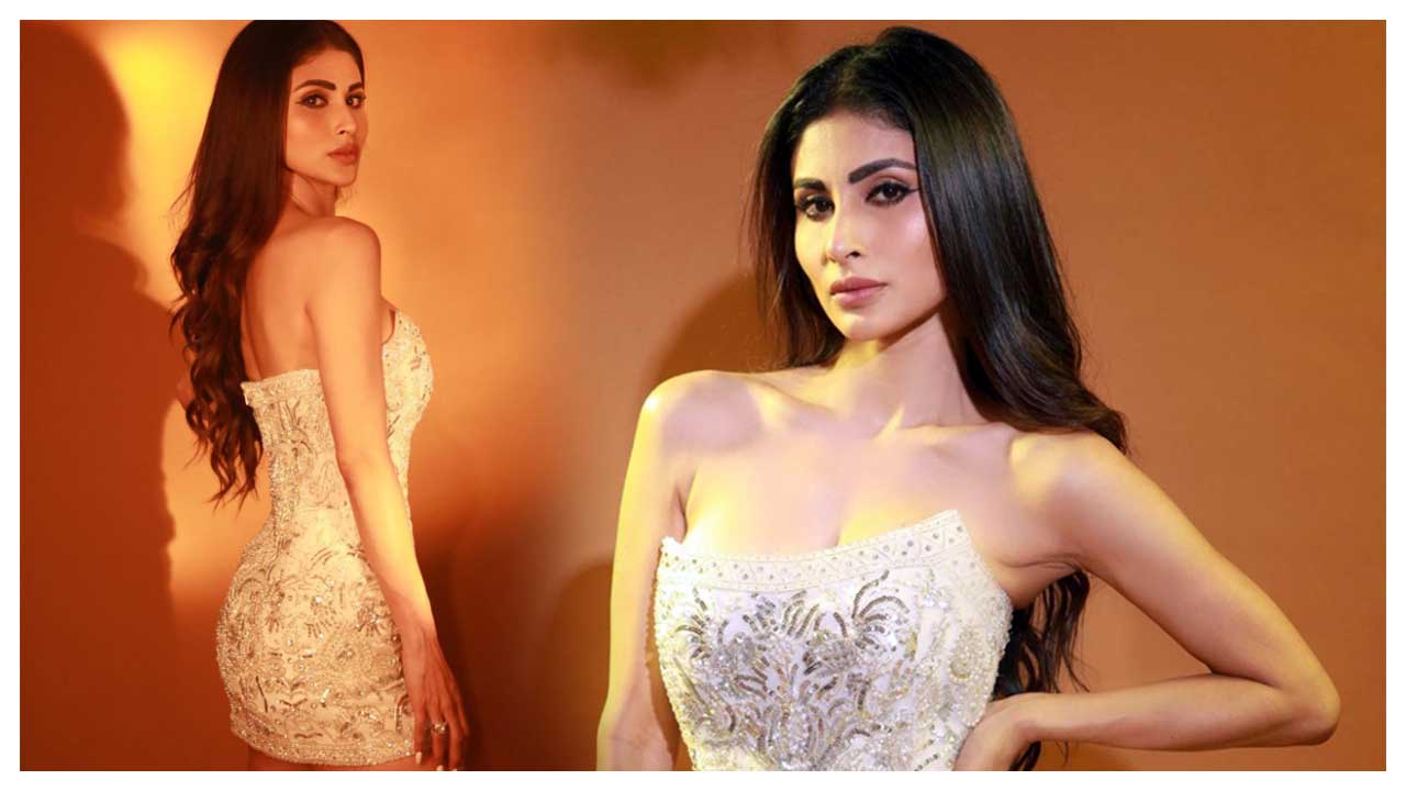 Mouni Roy | మినీ డ్రెస్‌లో మౌనీ రాయ్ అందాలు అద‌ర‌హో..