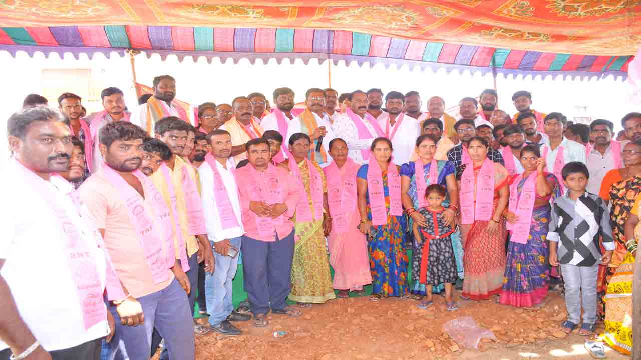 రాజగోపాల్‌రెడ్డికి తగిన గుణపాఠం చెప్పాలి