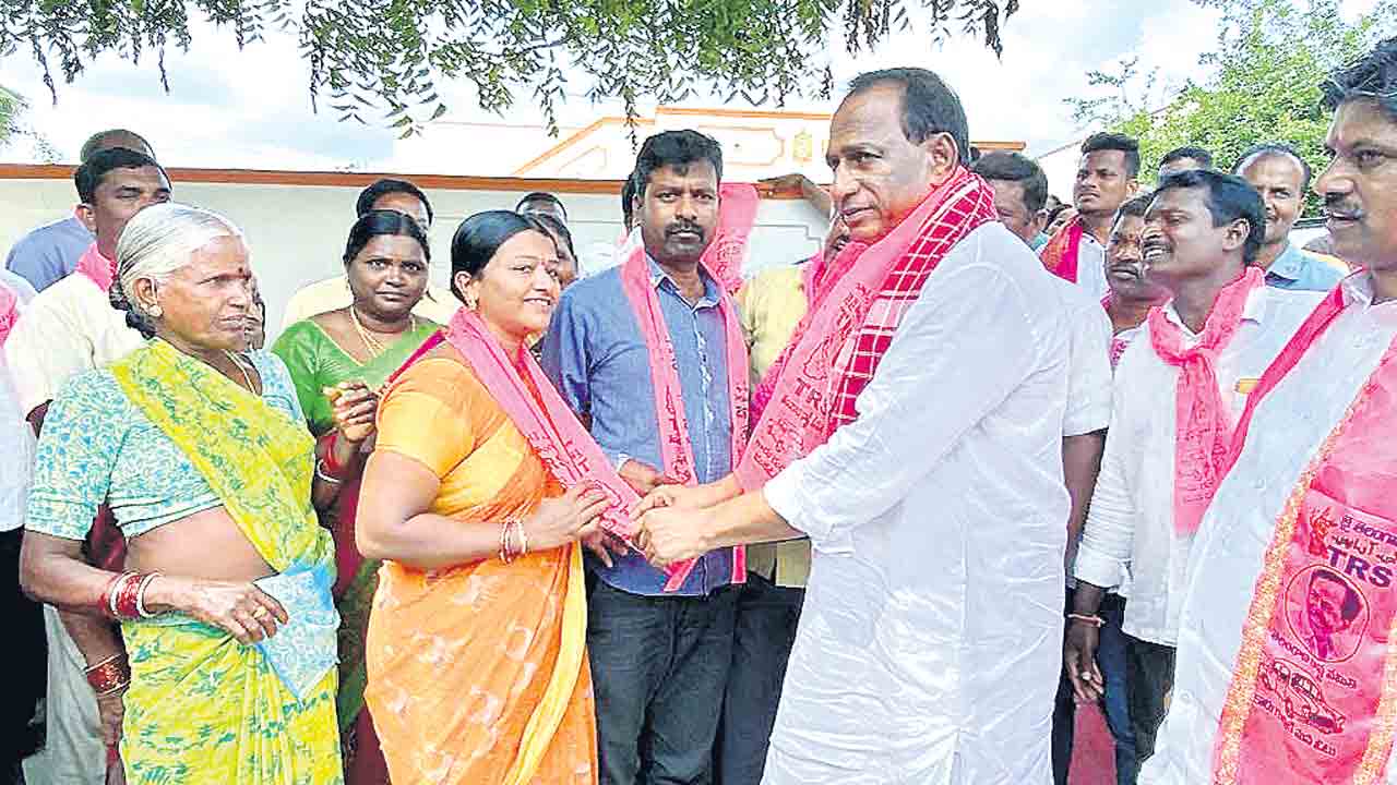 బీజేపీ, కాంగ్రెస్‌కు డిపాజిట్‌ దక్కదు