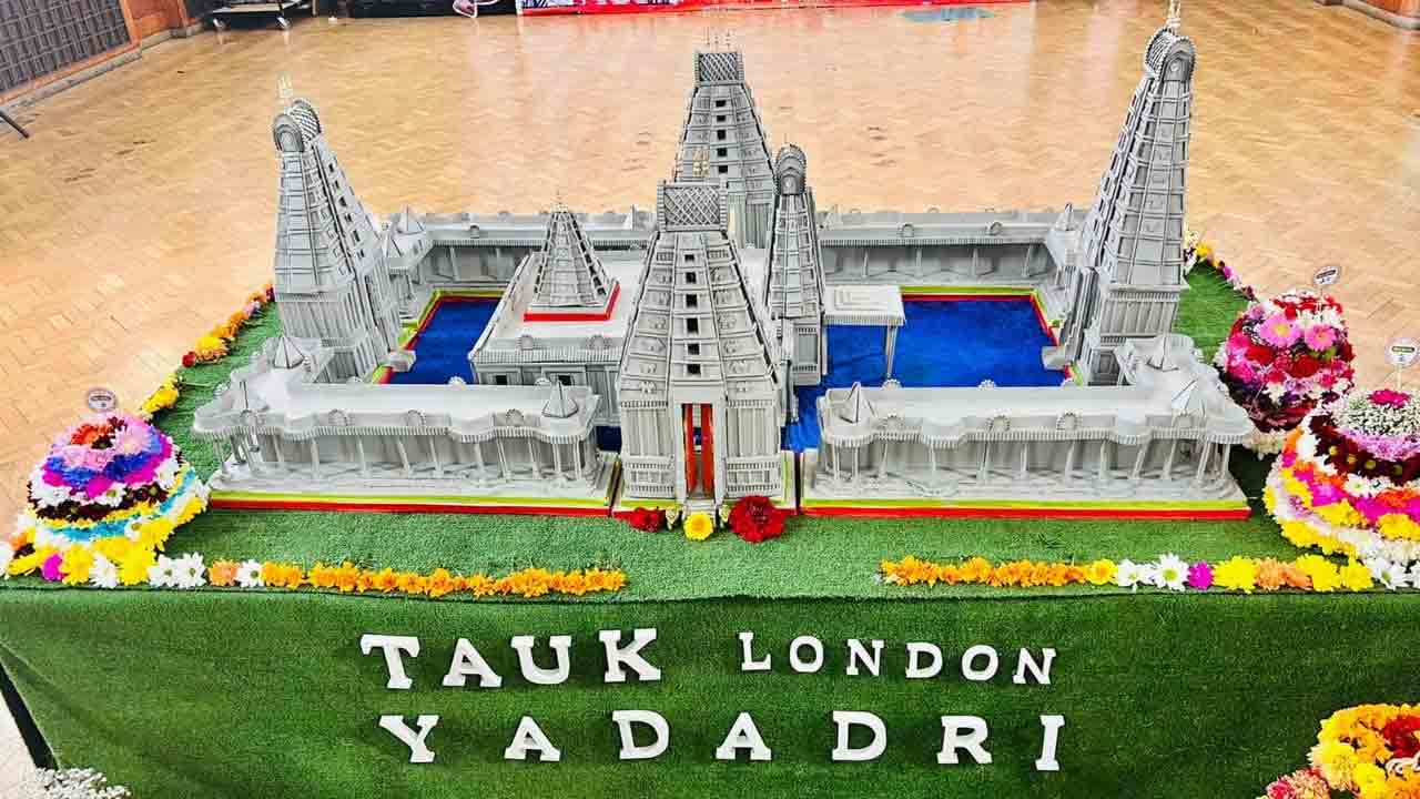 ‘దేశ్‌ కీ నేత కేసీఆర్‌ ’.. లండన్‌లో ఎన్‌ఆర్‌ఐల నినాదాలు