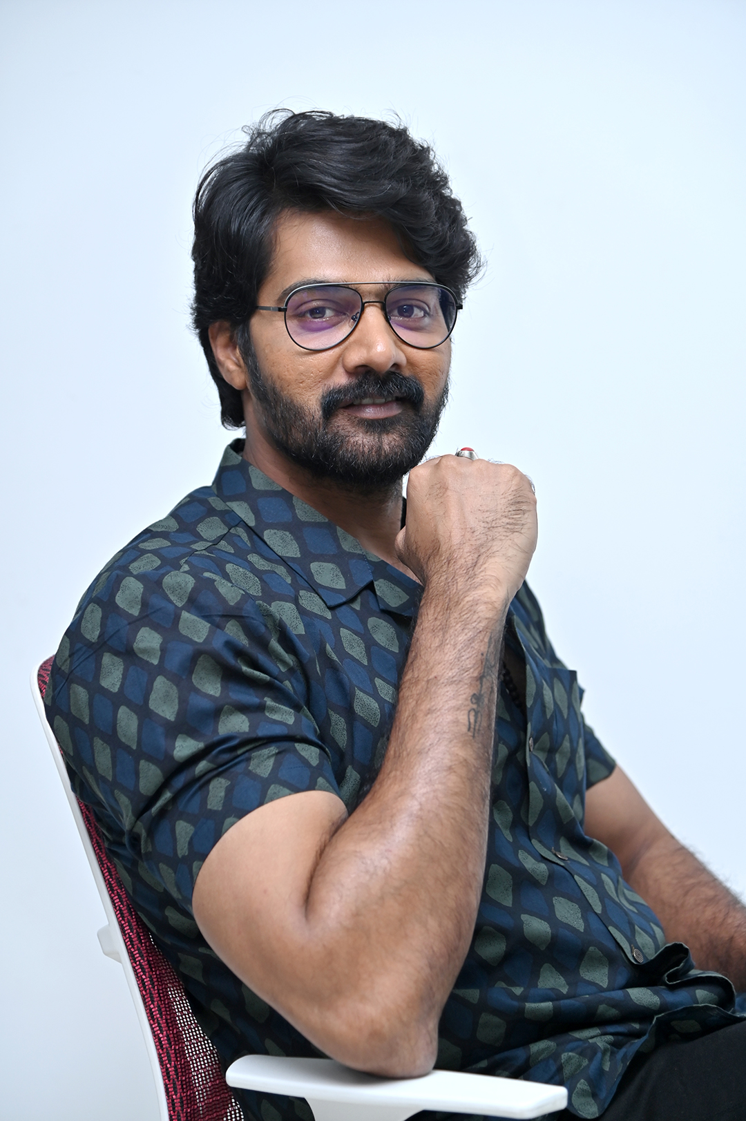 Naveen Chandra at Thaggede Le Movie Press Meet