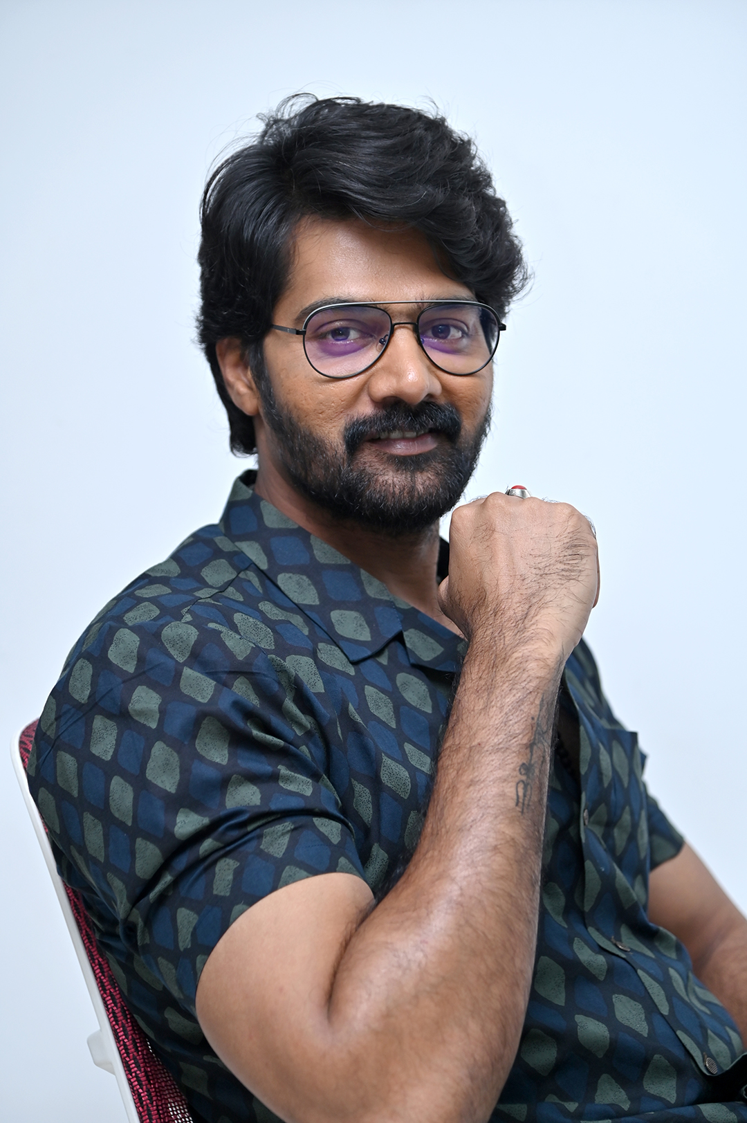 Naveen Chandra at Thaggede Le Movie Press Meet