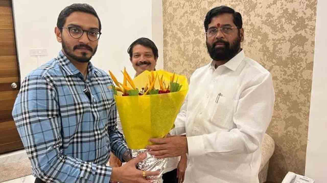 ఉద్ధవ్‌ ఠాక్రేకు మరో షాక్‌..! షిండే వర్గంలోకి నిహార్‌ ఠాక్రే