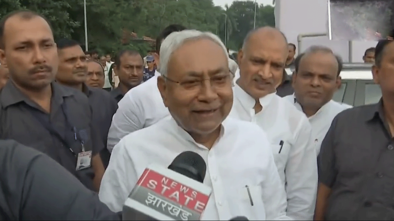 ప్రశాంత్‌ కిషోర్‌ వయసు మీదున్నడు.. ఏదైనా మాట్లడగలడు: బీహార్‌ సీఎం