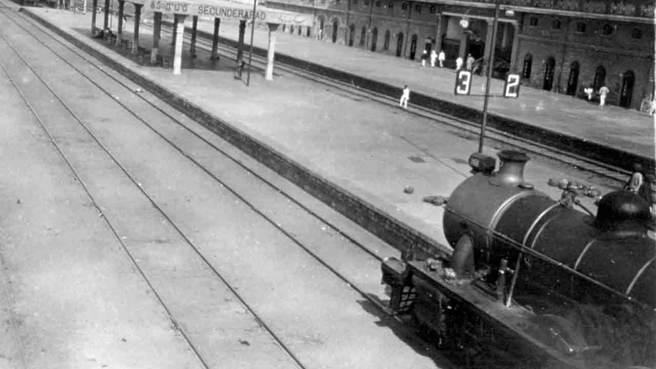 పట్నం రైలుకు 148 ఏండ్లు