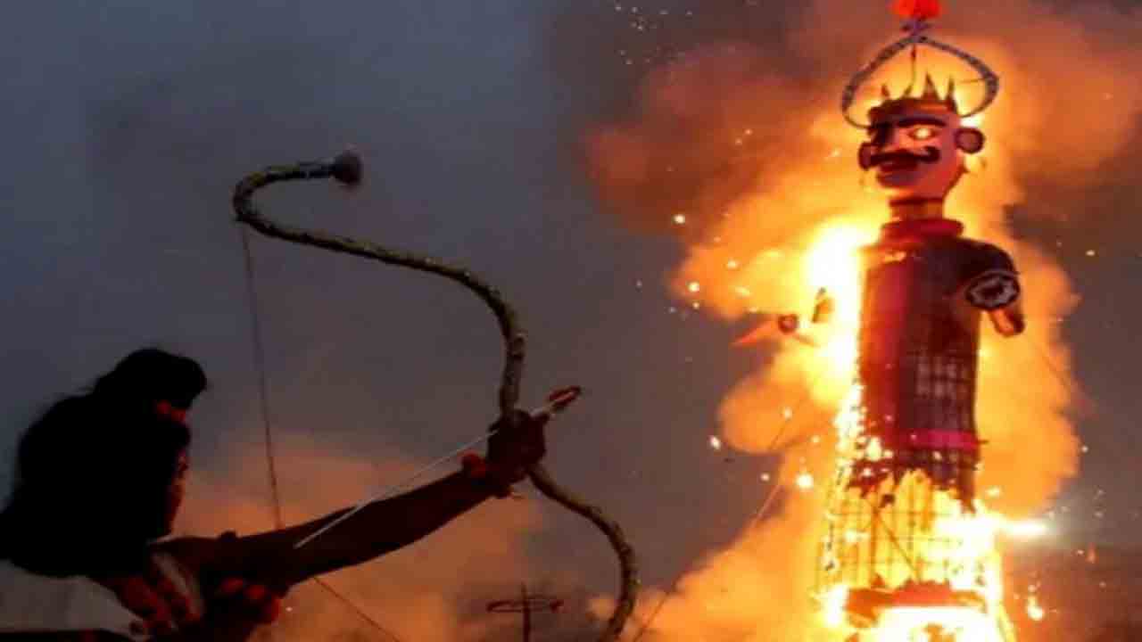 దసరా వేడుకలకు దూరంగా ఈ గ్రామం… ఎందుకంటే?