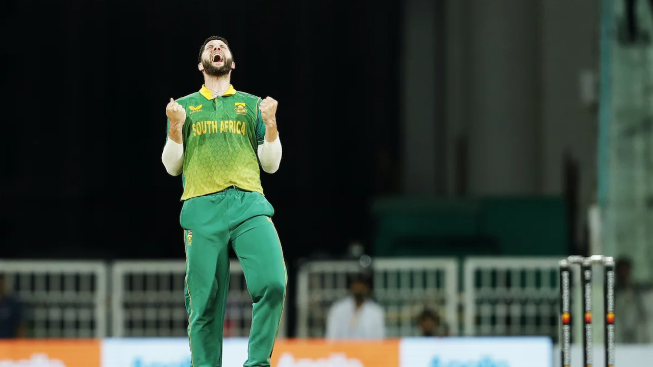 India Vs SA ODI | కుప్ప‌కూలిన టీం ఇండియా టాప్ ఆర్డ‌ర్‌.. 20 ఓవ‌ర్ల‌లో స్కోరెంతంటే?!