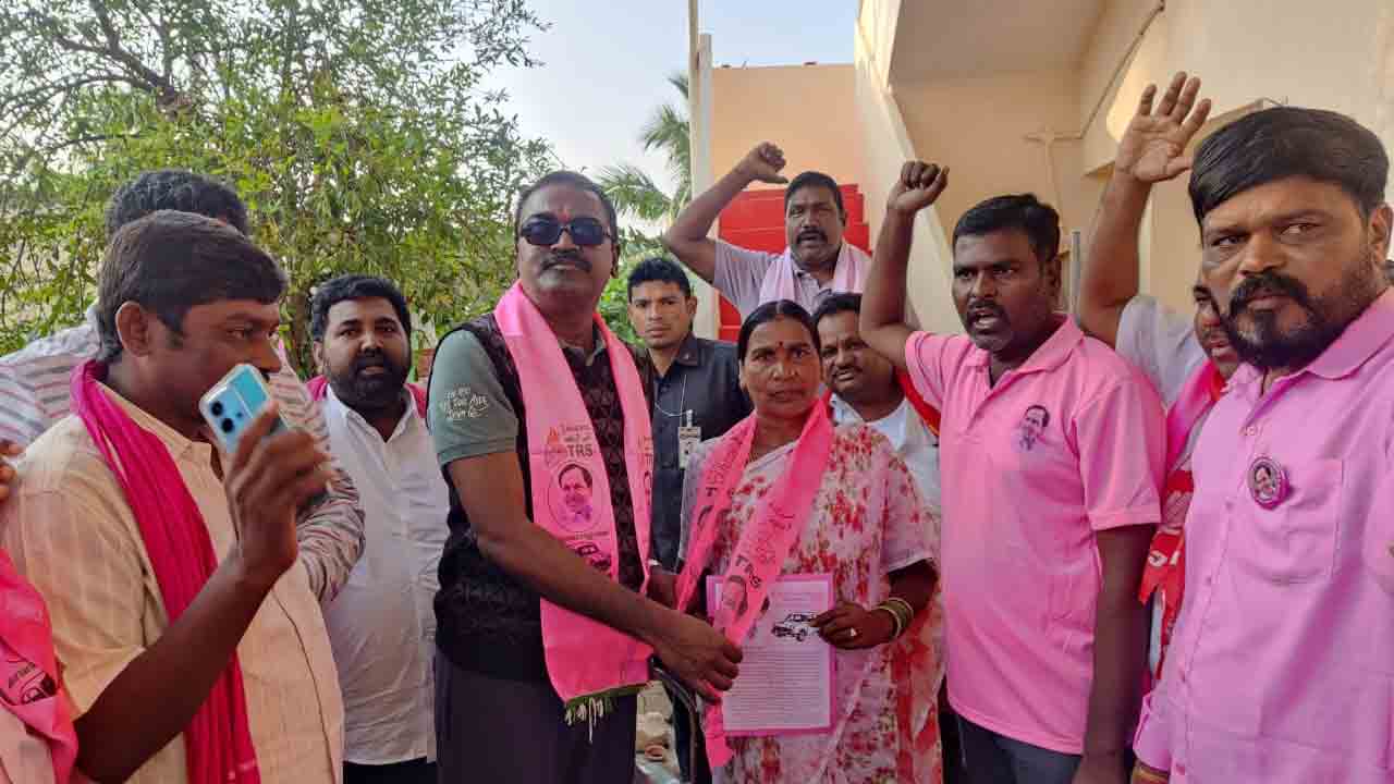 మోటార్లకు మీటర్లు పెడుతామన్న బీజేపీకి బుద్ధి చెప్పాలి : మంత్రి పువ్వాడ